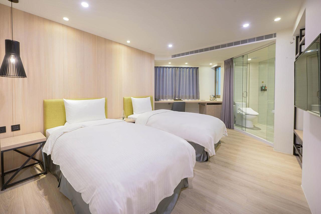 Green Hotel - West District Taichung Esterno foto